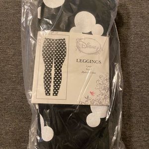 NWT Torrid Black/White Mickey Leggings Sz 1